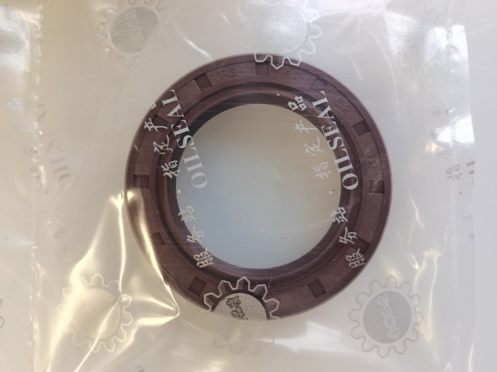 Сальник КПП вала первичного Фотон 1049а/1041